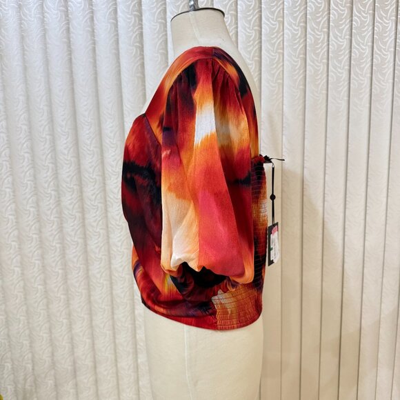 Cropped Blouse. Red/Blalck/Cream Print Short Puff Sleeves with Elastic Back. NWT - Picture 3 of 5